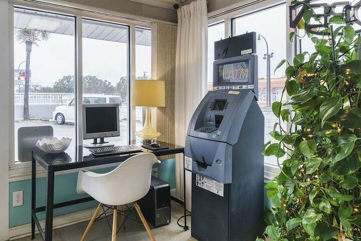 ATM/banking on site