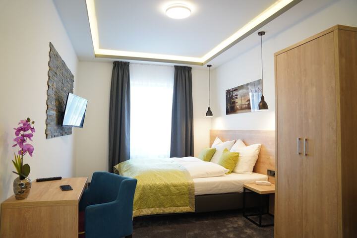 Room 2 of 36