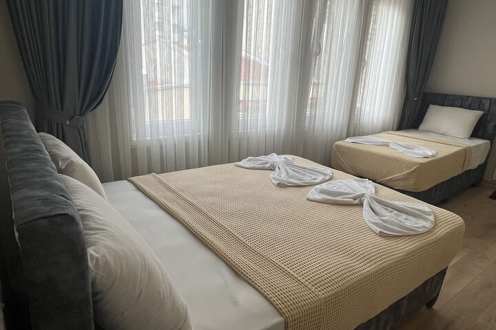 Room 9 of 19