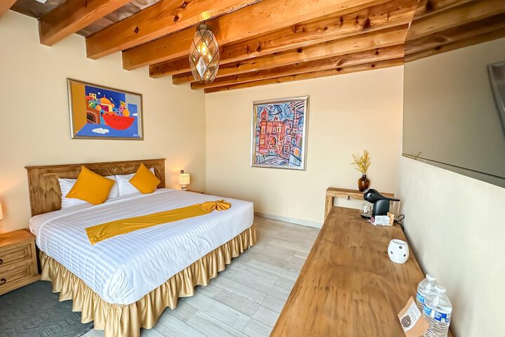 Room 8 of 35