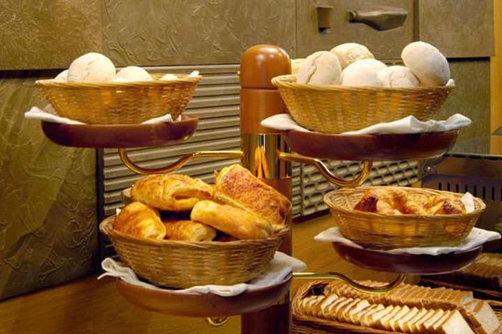 Breakfast/Coffee Service 54 of 70