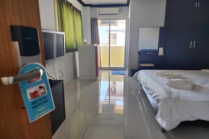 Room 40 of 72
