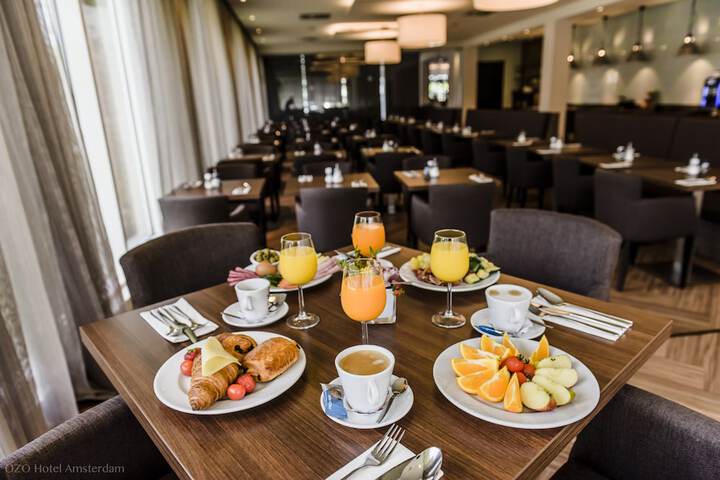 Breakfast/Coffee Service 39 of 68