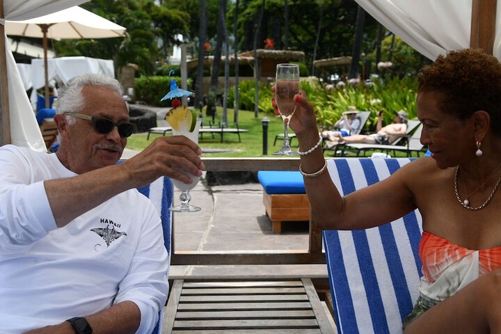 Poolside bar