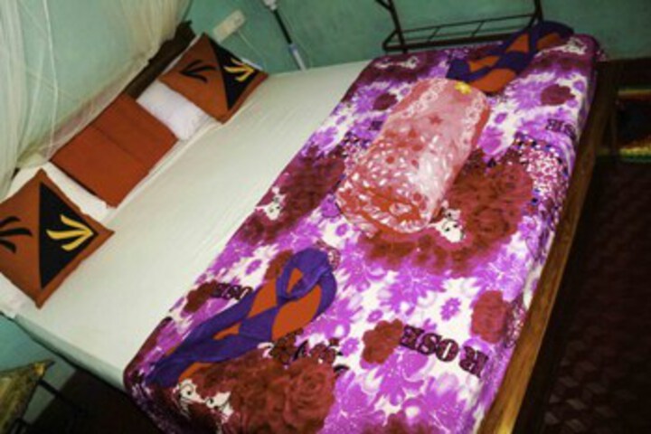 Room 6 of 10