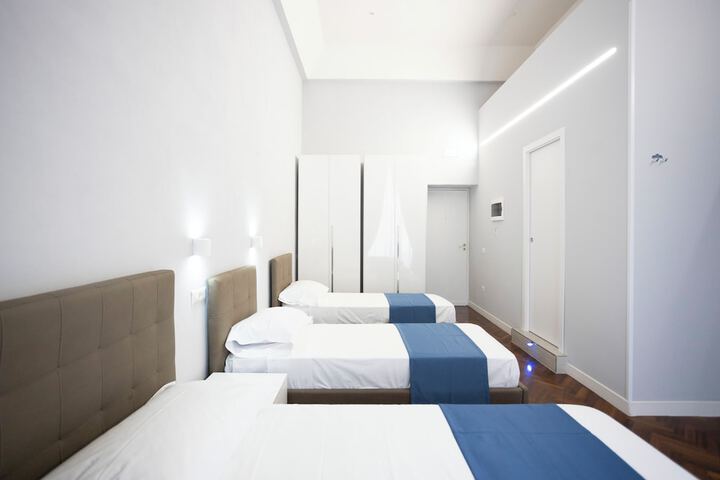 Room 17 of 111