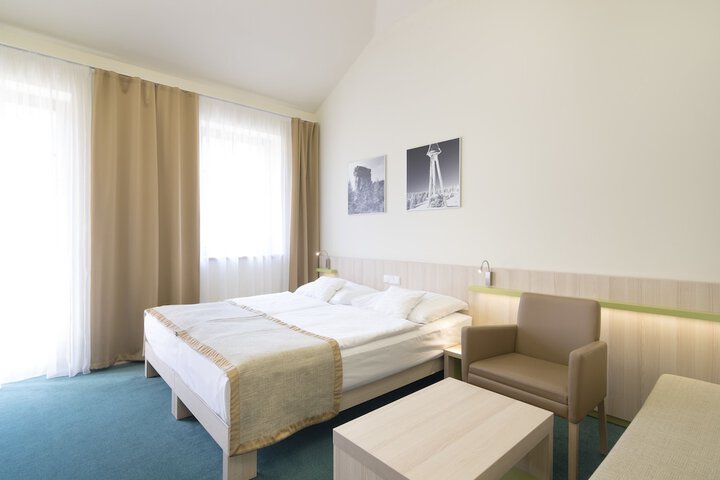 Room 8 of 116