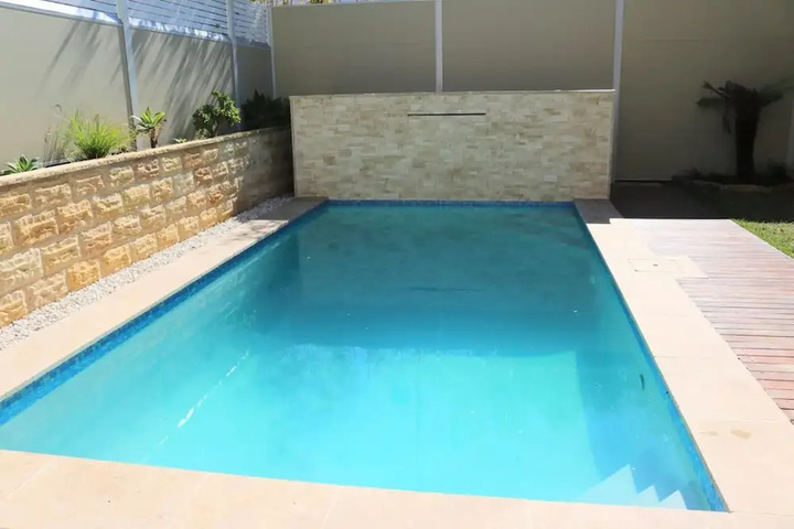 Pool 16 of 20