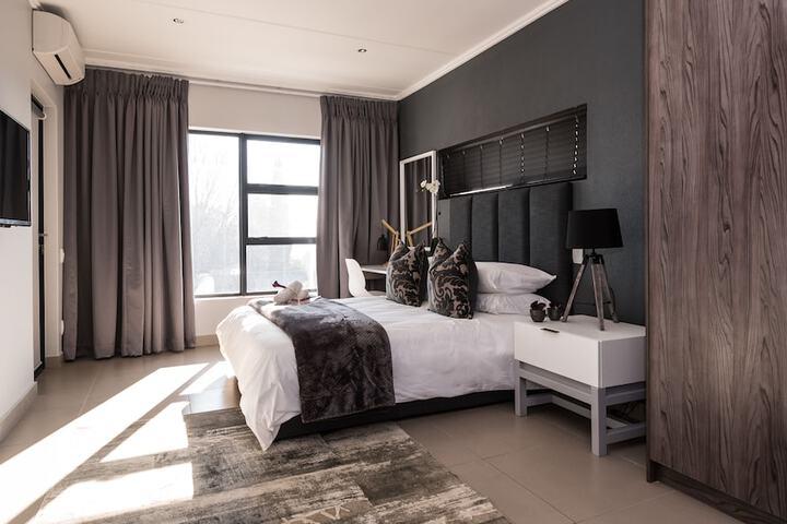 Room 8 of 26