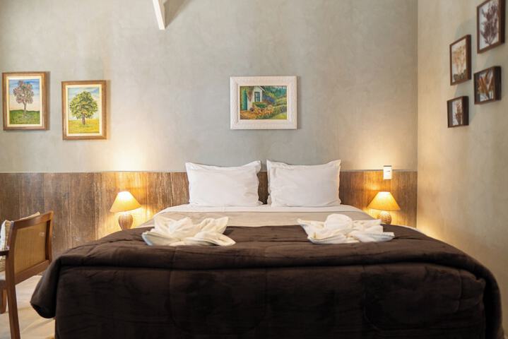 Room 40 of 145