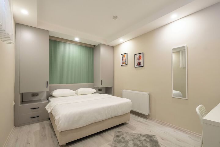 Room 49 of 293