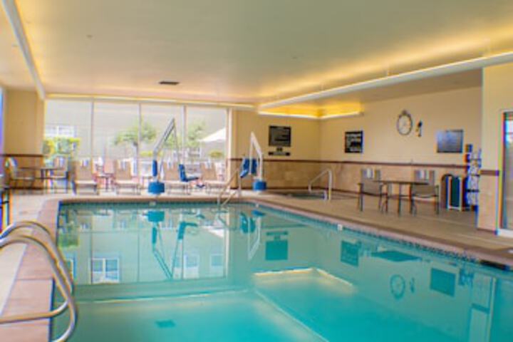 Pool 103 of 153
