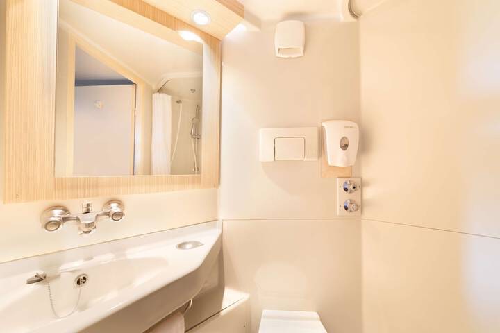 Clean Restrooms