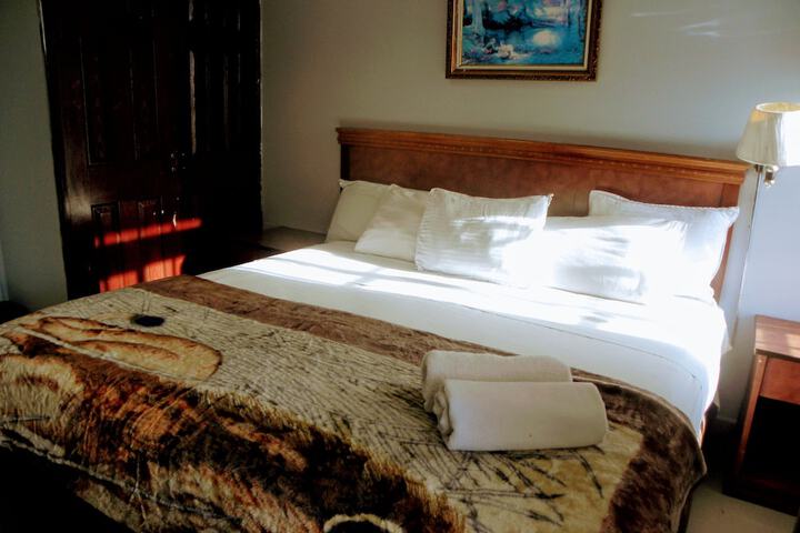 Room 4 of 30