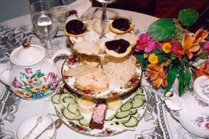 Dining 2 of 17