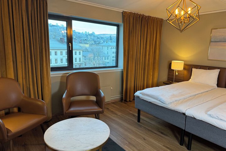 Room 70 of 209