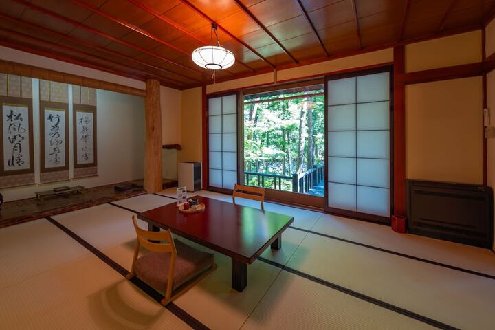 Room 14 of 99