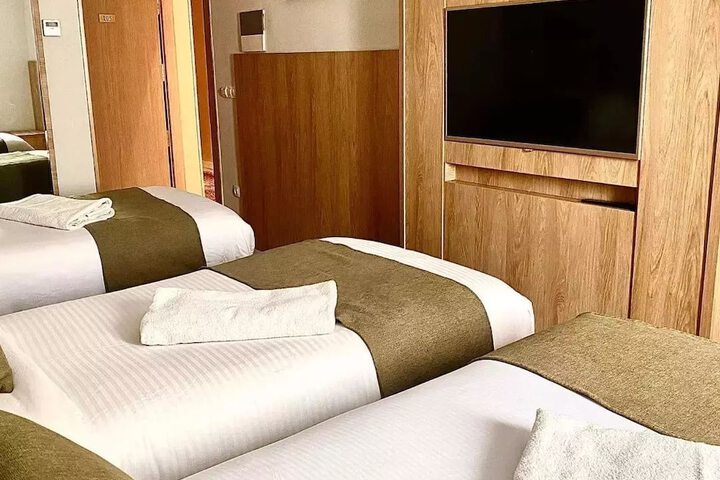Room 6 of 26