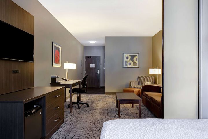 Room 16 of 44