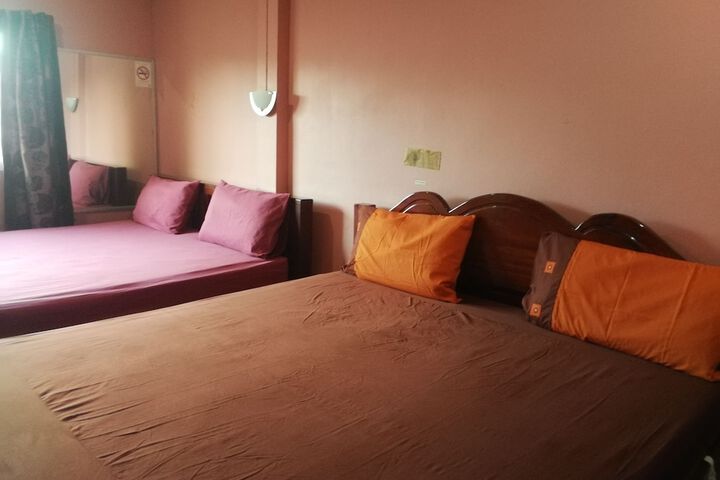 Room 6 of 32