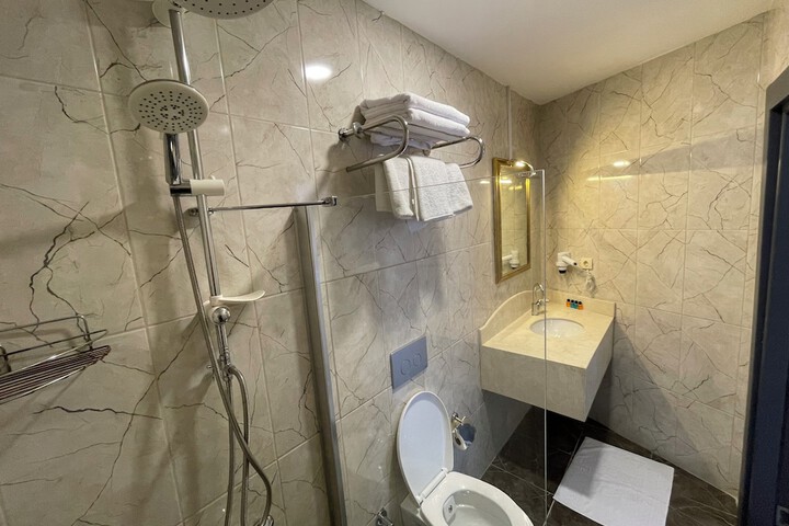 Room 60 of 90