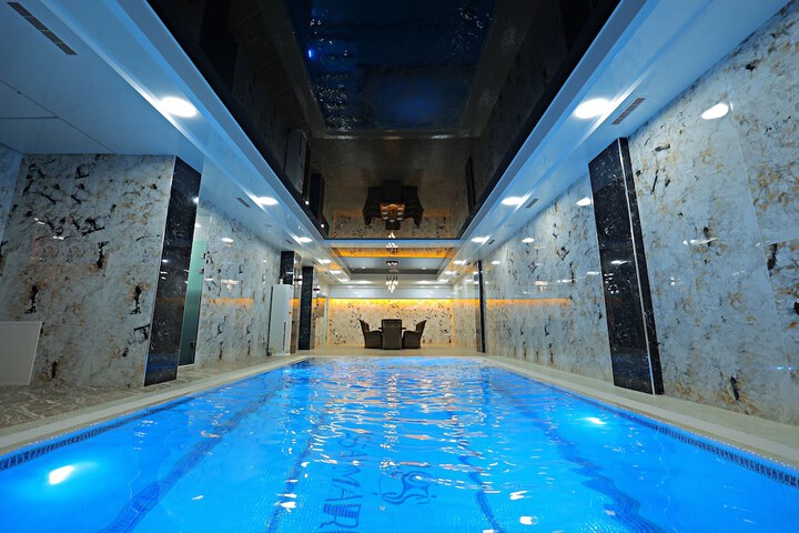 Pool 52 of 68