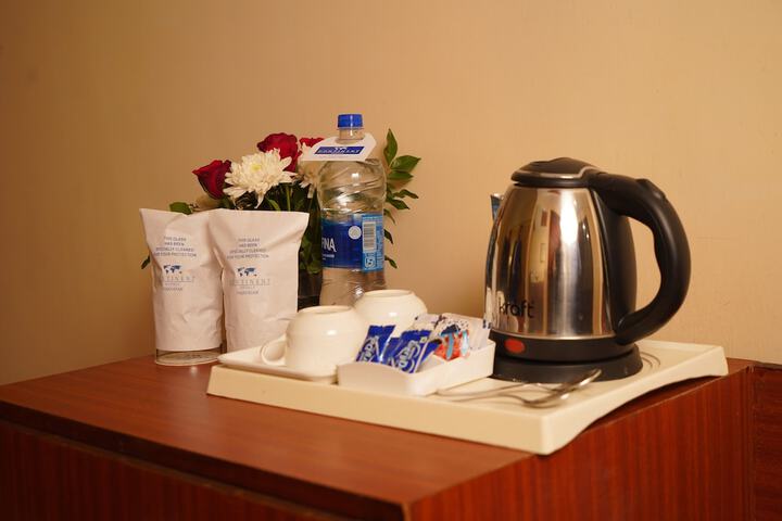Room 8 of 48