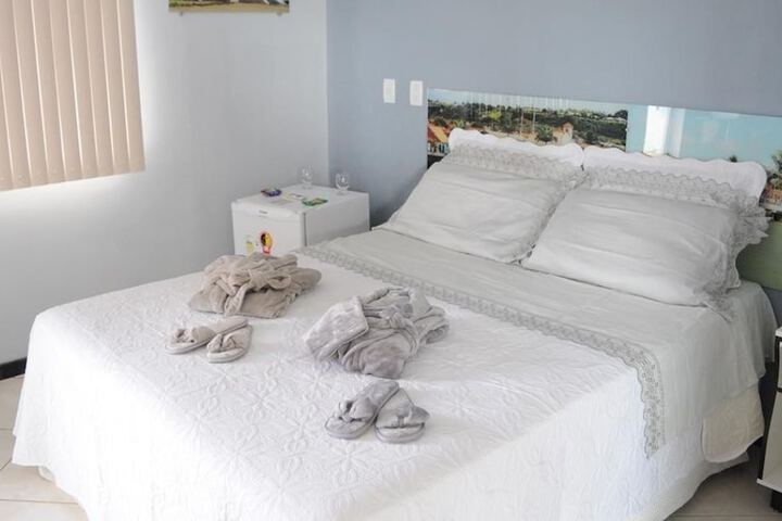 Room 2 of 6