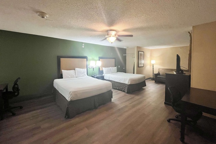 Room 20 of 28