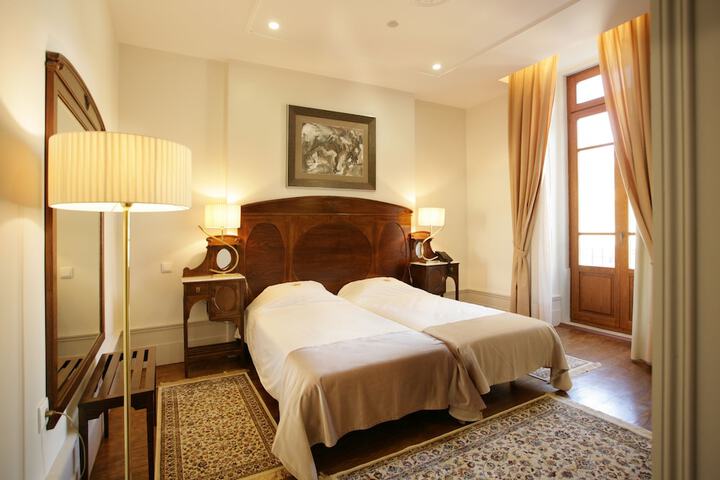 Room 6 of 29