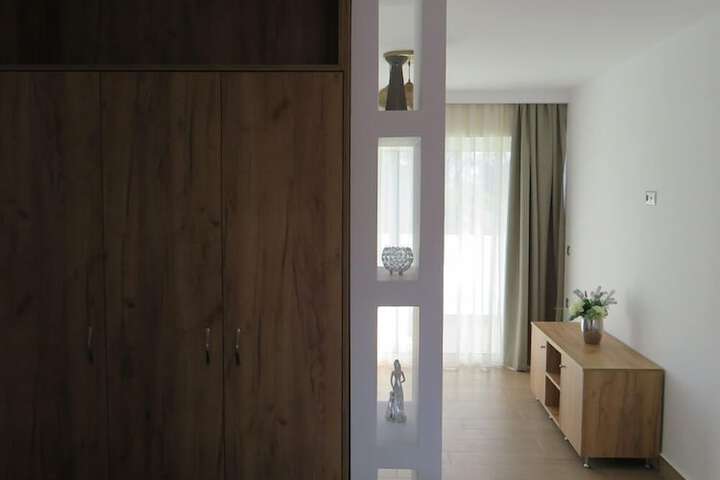 Room 35 of 69
