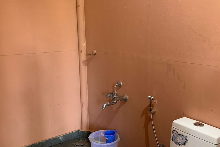 Room 46 of 87