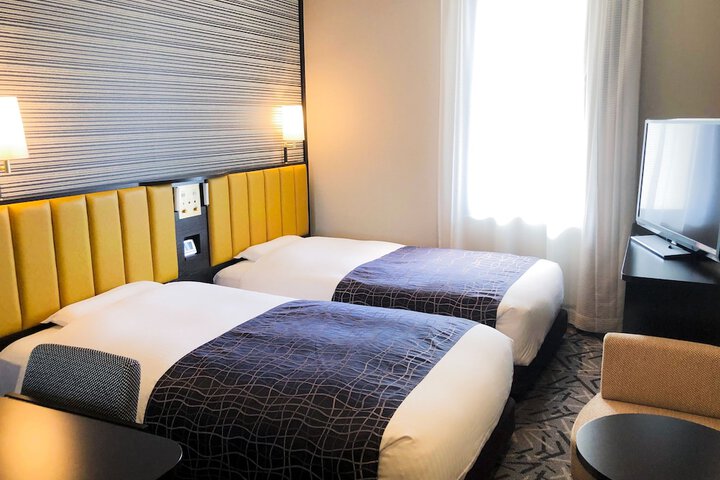 Room 10 of 51