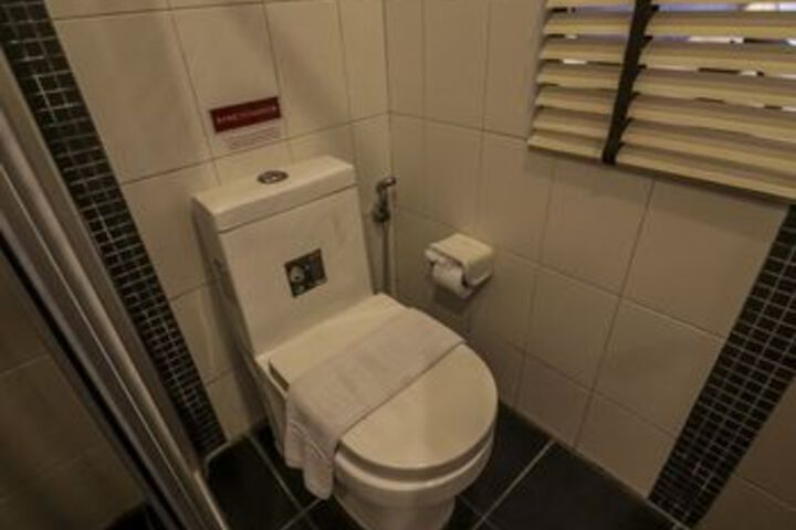 Room 6 of 47