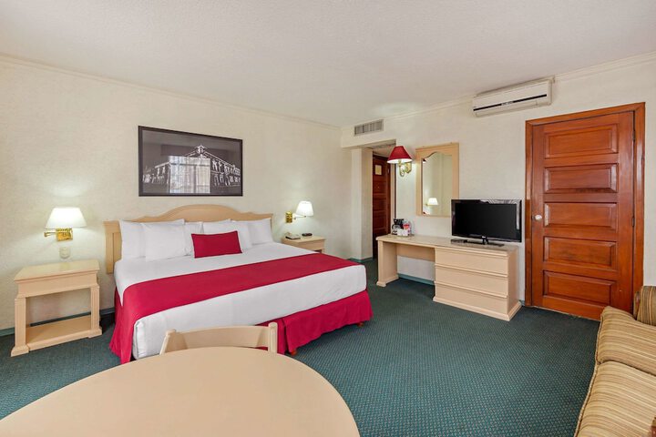 Room 18 of 70