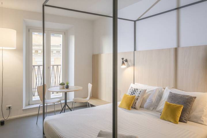 Room 9 of 33