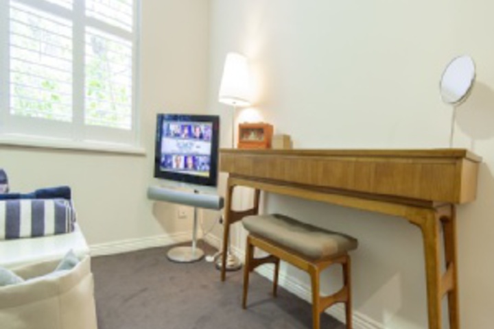 Room 153 of 192