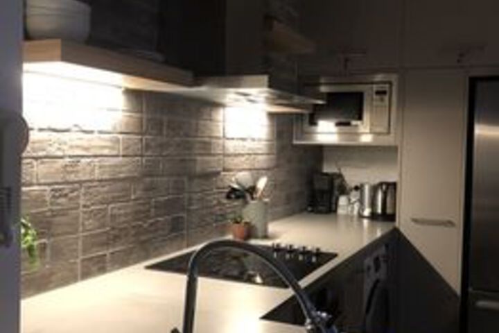 Room 11 of 19