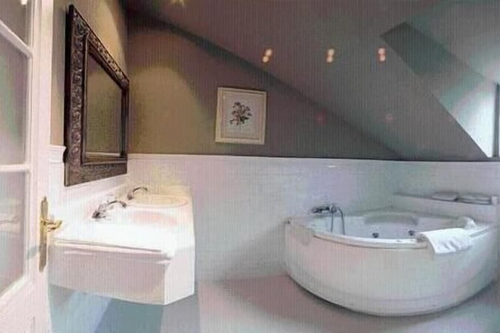 Bath Interior