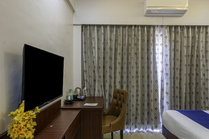 Room 7 of 27
