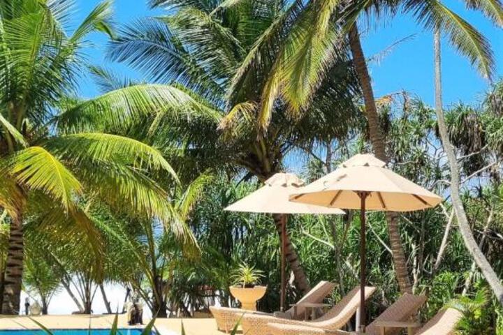 Golden Beach Paradise
