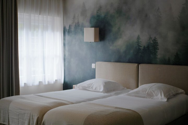Room 15 of 60