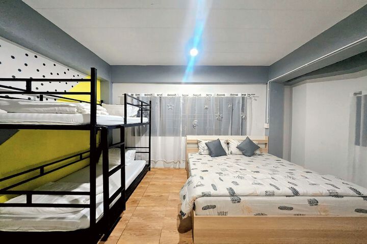 Room 10 of 94