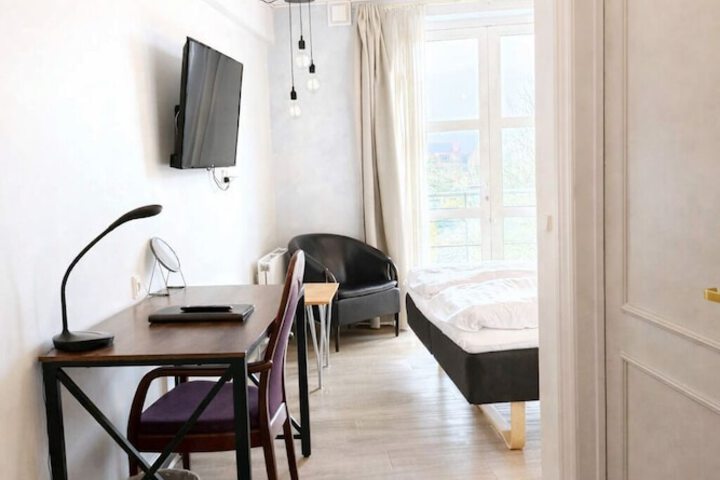 Room 21 of 45