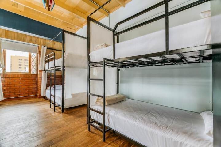 Room 25 of 41