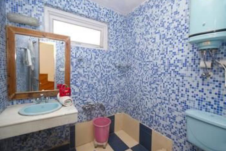 Room 4 of 36