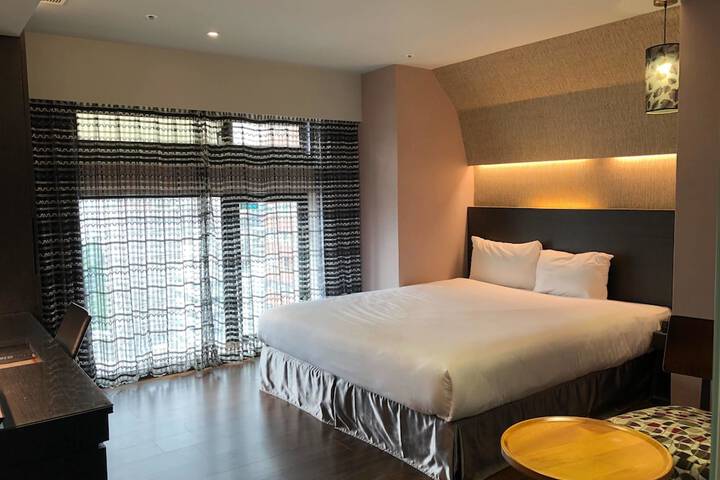 Room 3 of 36