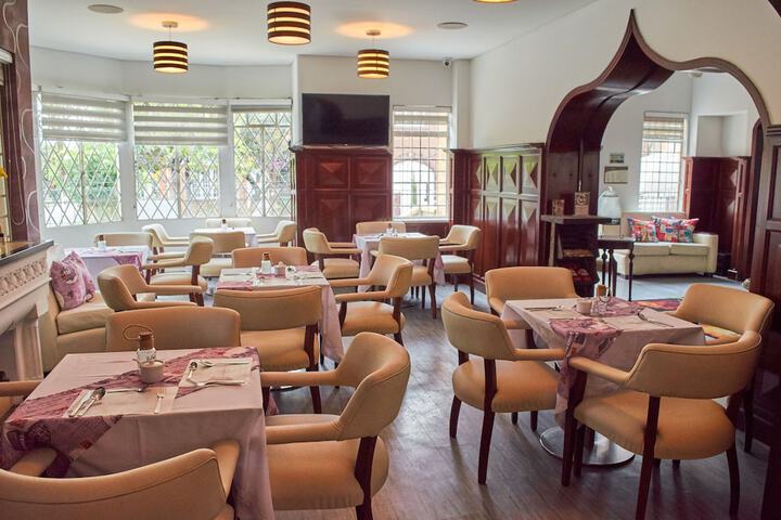Dining Photos