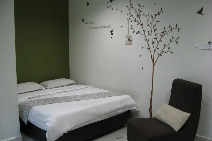 Room 11 of 21