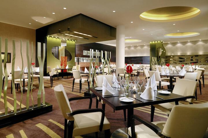 Dining 78 of 142